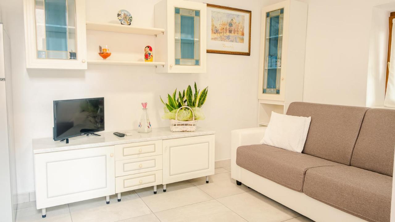 La Casa Di Nonna Agnese - Italian Homing Daire Padenghe sul Garda Dış mekan fotoğraf